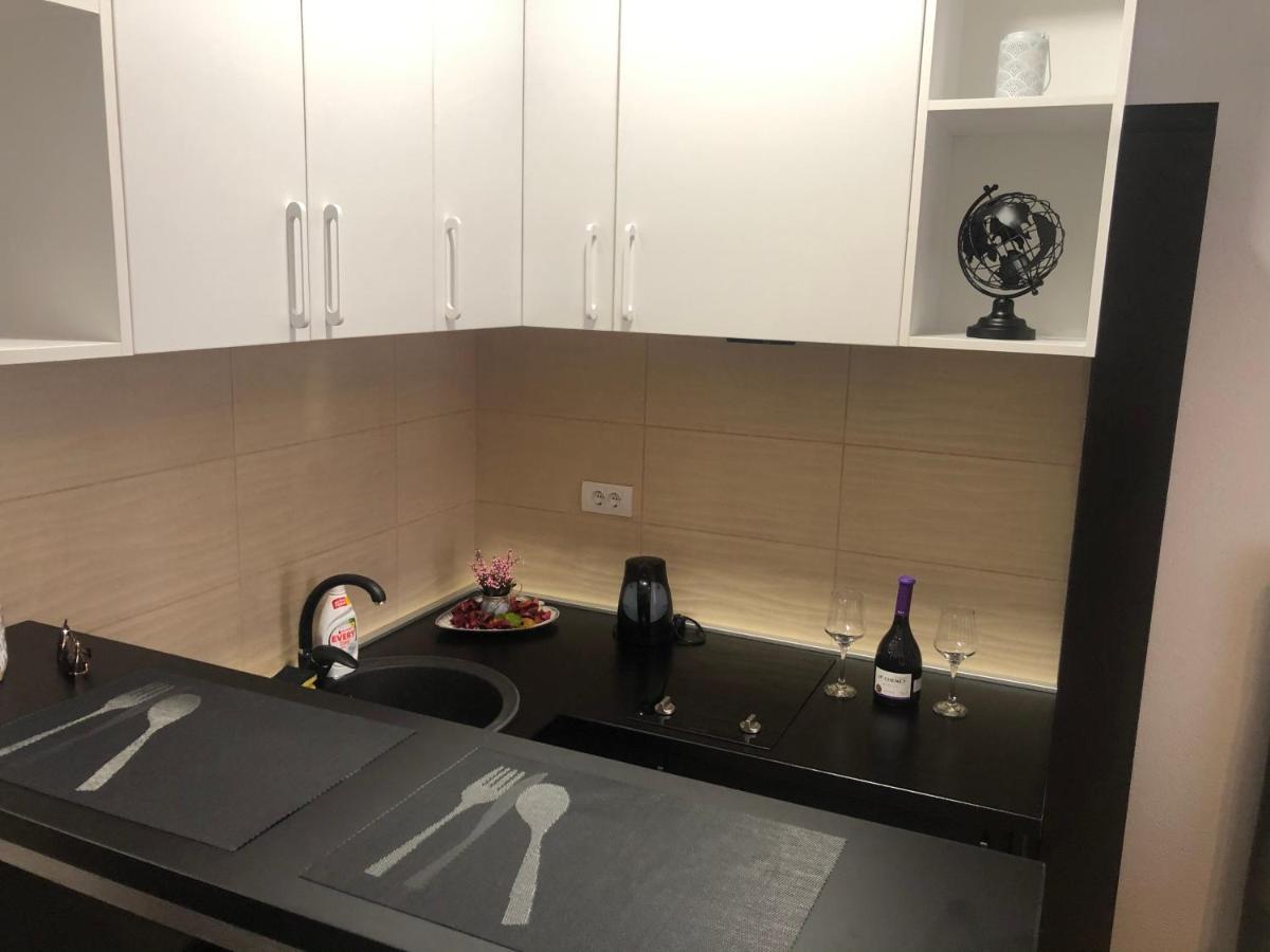Matea Apartment Tivat Luaran gambar