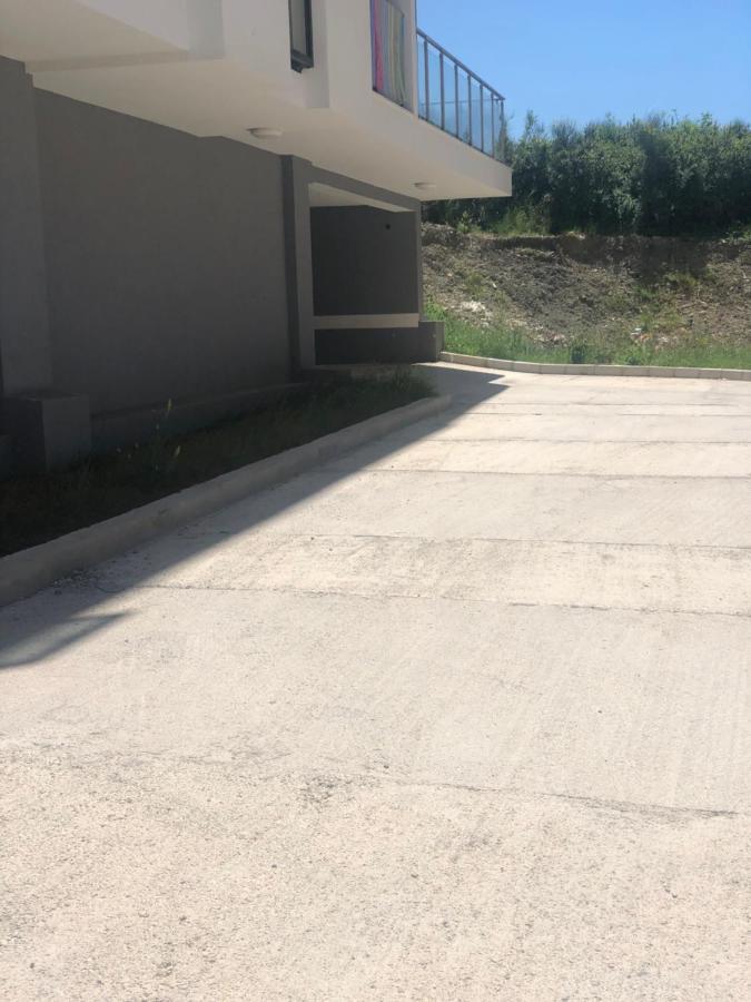 Matea Apartment Tivat Luaran gambar