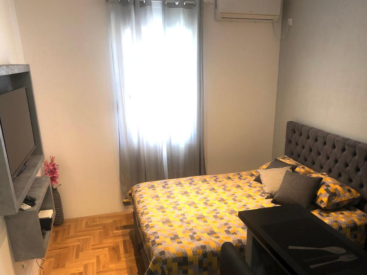 Matea Apartment Tivat Luaran gambar